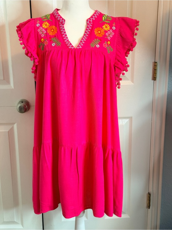 Umgee Dresses & Skirts - Umgee Fuchsia Boho Embroidered Pom-Pom Mini Dress L